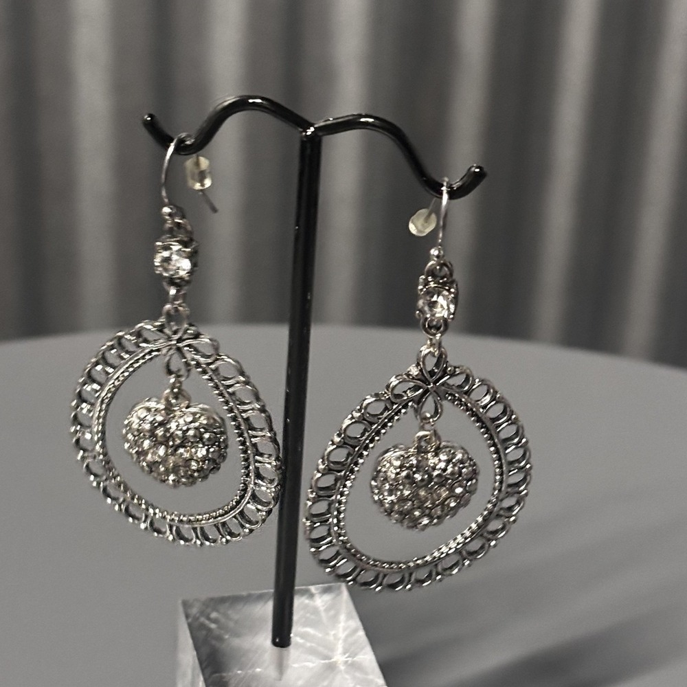 Silver Tone Rhinestone‎ Heart Teardrop Filigree Dangle Earrings Pave Pierced